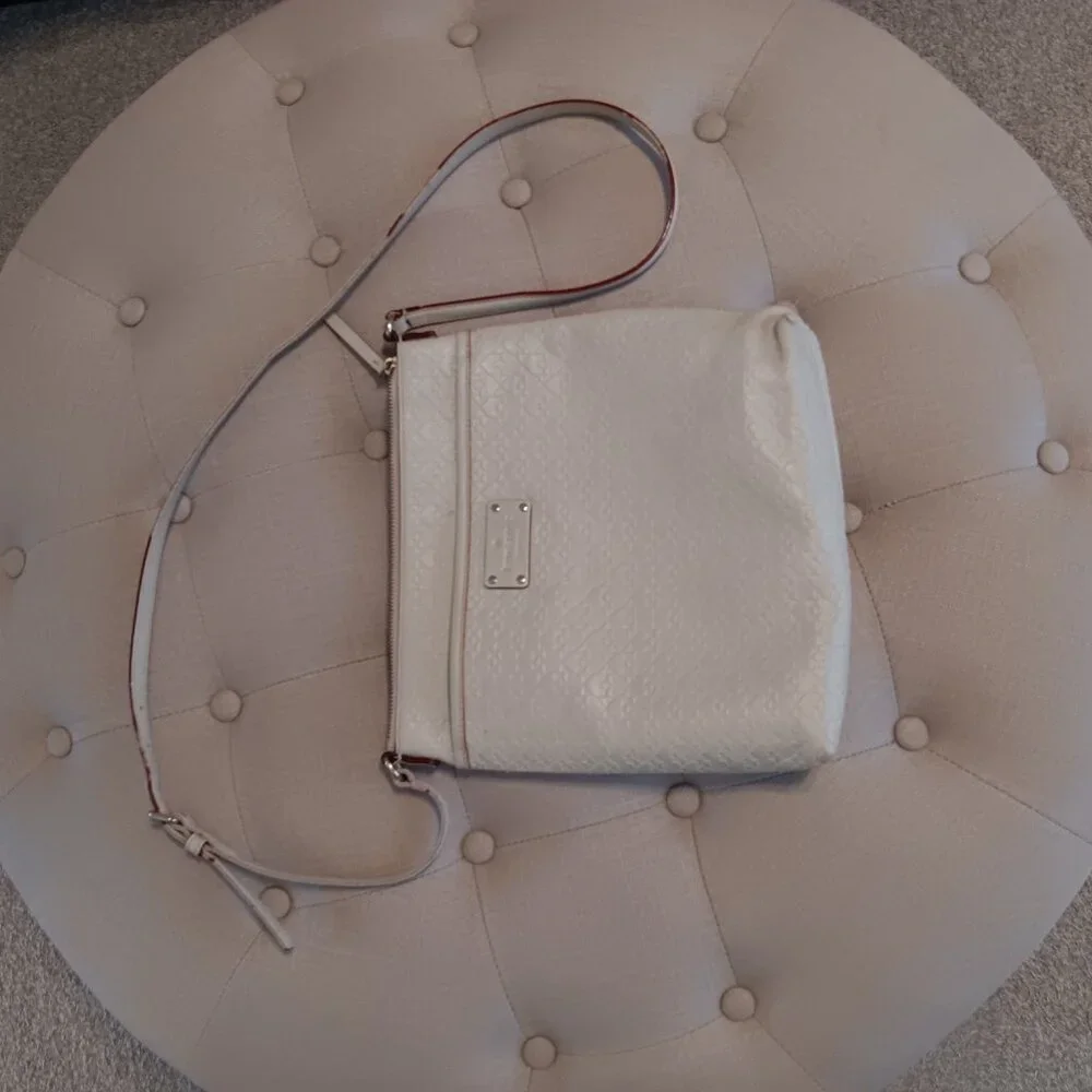 Kate Spade Purse ♠️ - Picture 4 of 9